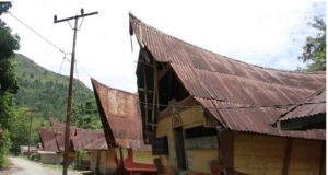 Pemberdayaan Masyarakat Menciptakan Rumah Adat sebagai Tradisi Budaya menjadi Homestay sebagai Kreativitas Budaya melalui Kearifan Lokal dalam Pengembangan Desa Tipang untuk Destinasi Wisata